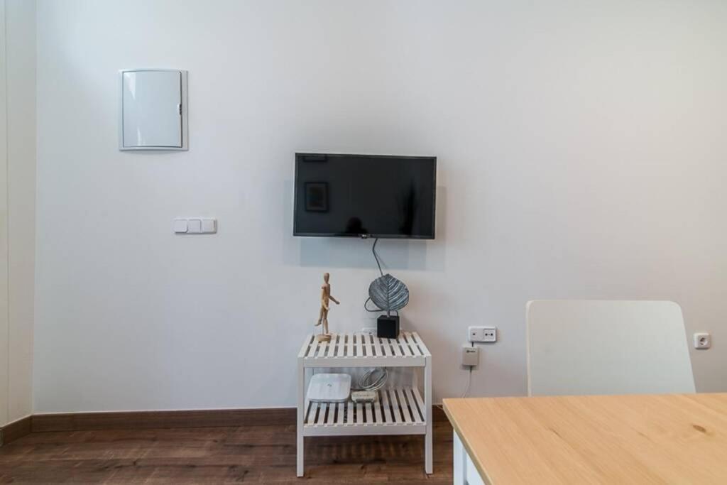 #15Pin-2 Apartamento De Un Dormitorio Plaza Castilla Madrid Exterior foto